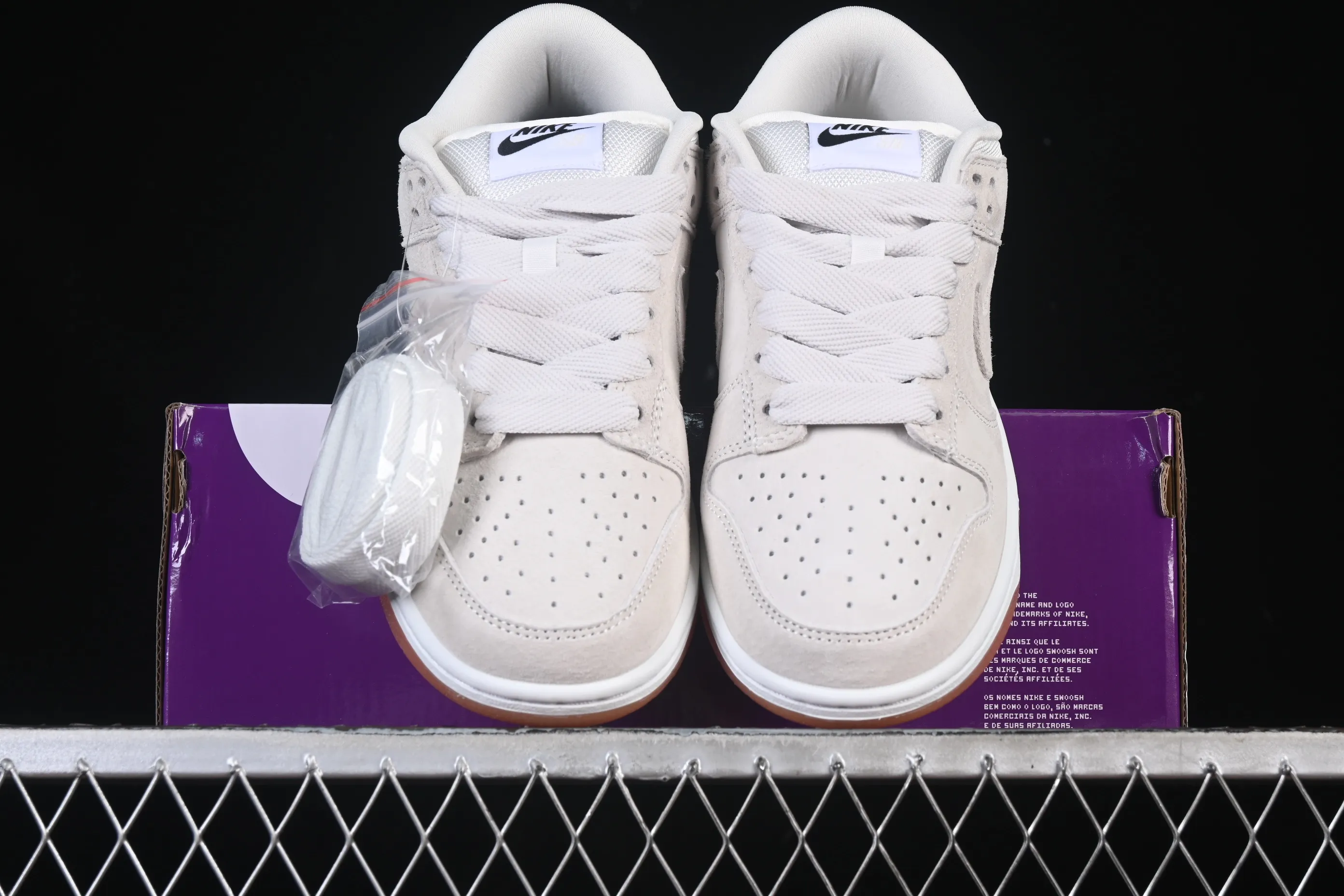 All Categories Nk SB Dunk Series Nk SB Dunk Low Low-top sneakers Nike SB Dunk Low Pro B "Pale Ivory" Ivory Low-top casual sneakers HJ0367-100